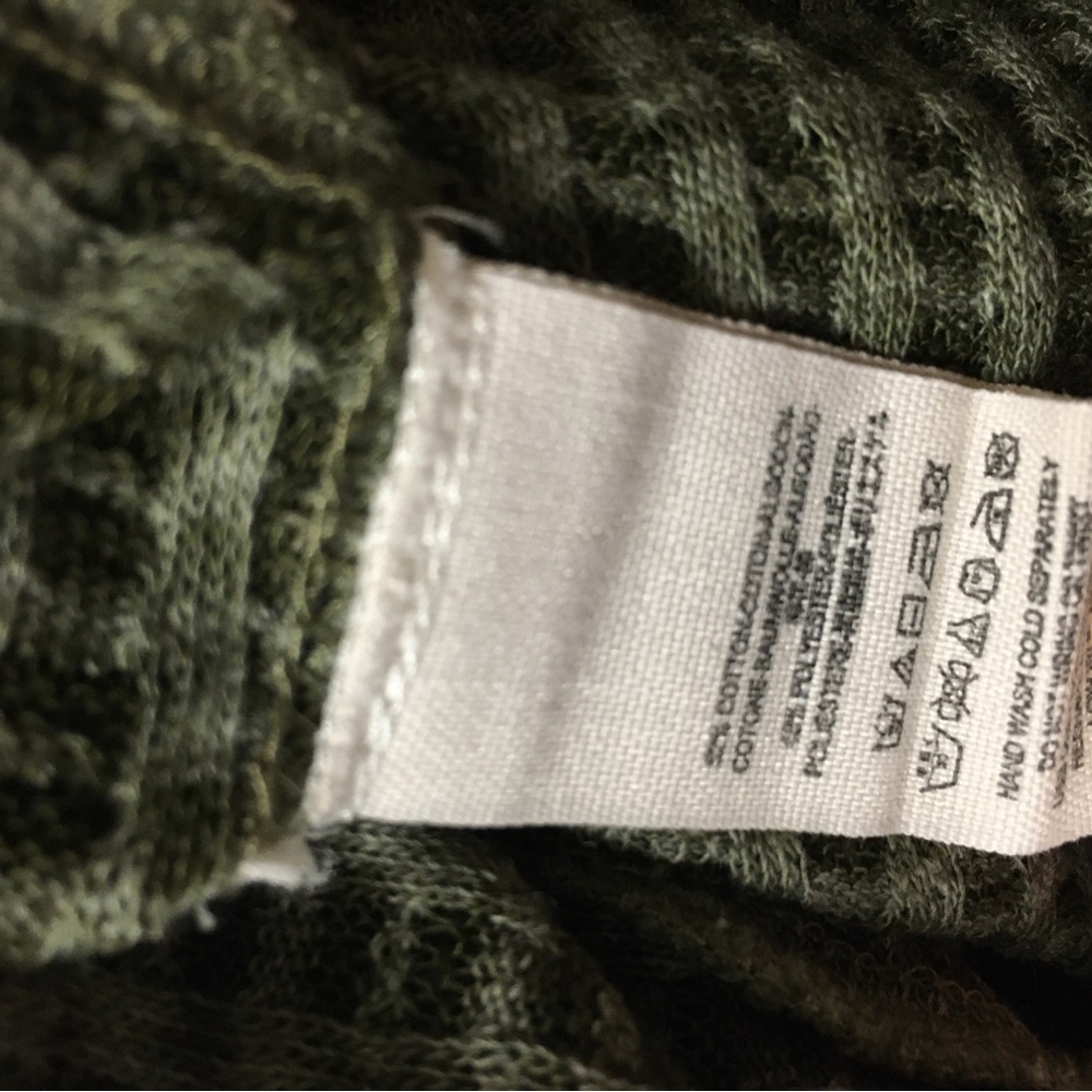 We The Free Oversized Sweater Size Small Green V Neck Lightweight Boho - Picture 12 of 12